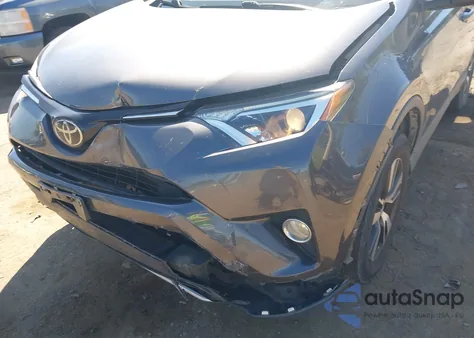 2018 Toyota Rav4 Xle z USA, uszkodzony, nr VIN JTMRFREVXJJ179559